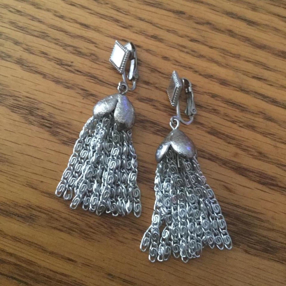 Sarah Coventry dangle earrings